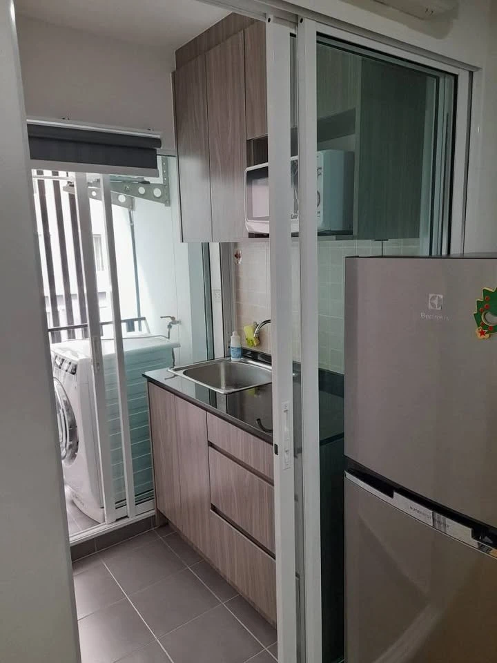 ขาย รีเจ้นท์ โฮม บางซ่อน ตึก B ชั้น 16 เฟอร์นิเจอร์อย่างดีทั้งห้อง กั้นห้องนอนเป็นสัดส่วน สนใจจองเลย