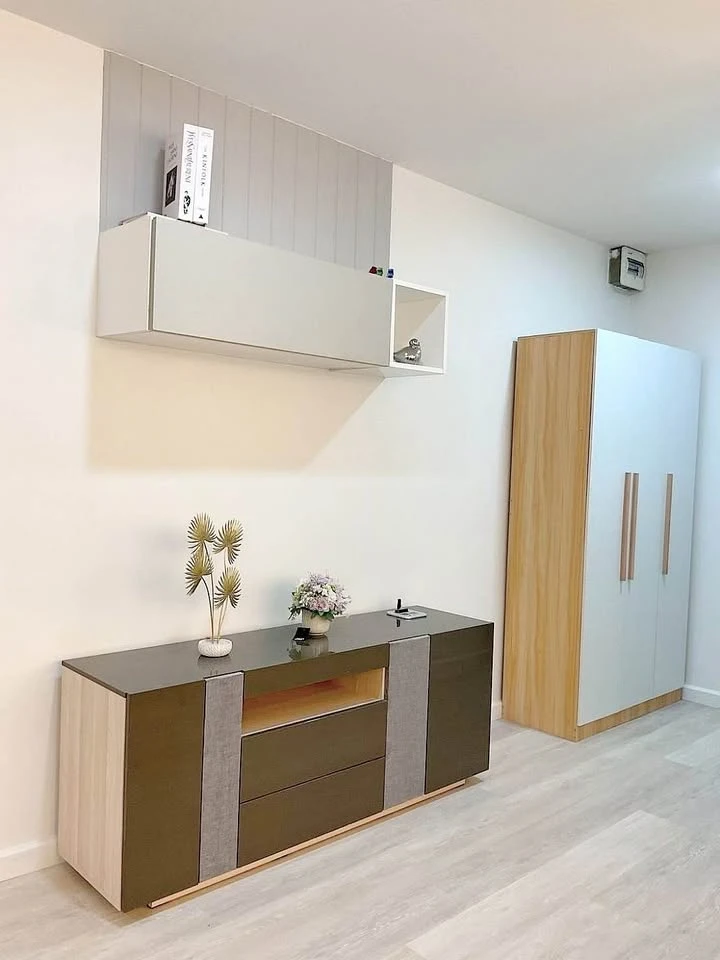 ขาย รีเจ้นท์ โฮม 6 ประชาชื่น ชั้น 3 ตึก D เฟอร์นิเจอร์ ในห้องครบ โซฟาขนาดใหญ่ ตกแต่งมีสไตล์ ห้ามพลาด