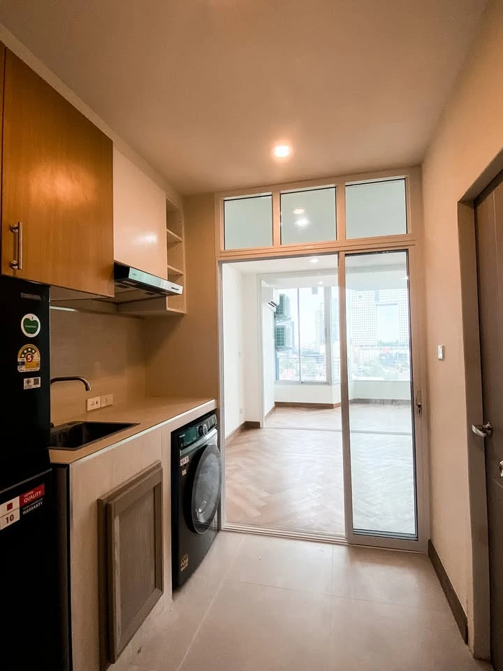 ขาย ลาเมซอง พหลโยธิน 24 ชั้น 12 ทิศเหนือ วิวโล่ง ห้องนั่งเล่นกว้าง โปร่งโล่ง ช้าหมดอดนะจ๊ะ