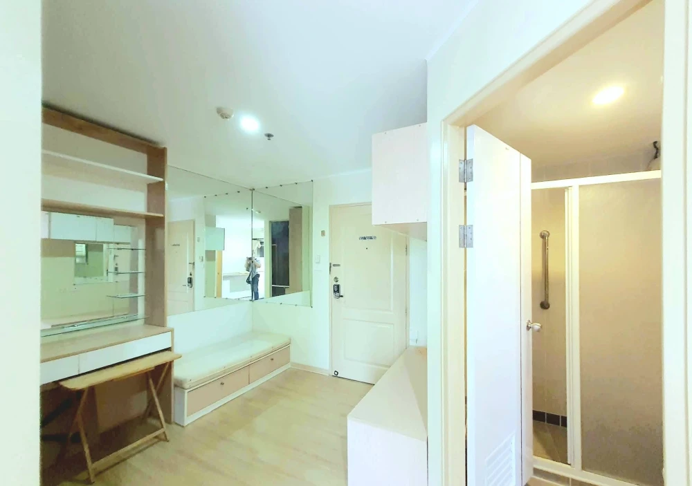 ขาย ลุมพินีคอนโดทาวน์ รามอินทรา-นวมินทร์  ห้องพร้อมอยู่ เฟอร์ + เครื่องใช้ไฟฟ้าพร้อม จองเลย ห้ามพลาด +++