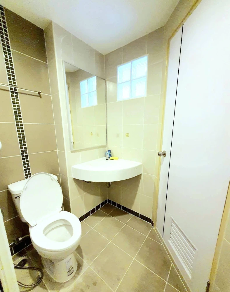 ขาย ลุมพินีคอนโดทาวน์ รามอินทรา-นวมินทร์  ห้องพร้อมอยู่ เฟอร์ + เครื่องใช้ไฟฟ้าพร้อม จองเลย ห้ามพลาด +++