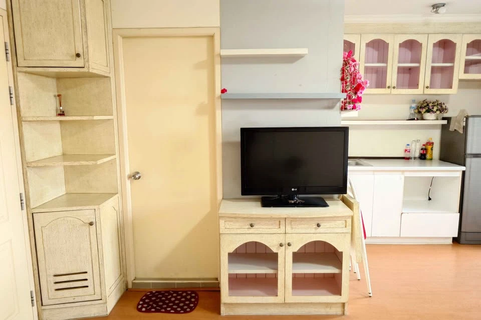 ขาย ลุมพินี คอนโดทาวน์ รัตนาธิเบศร์ ห้องพร้อมเฟอร์ ห้องมุม ไม่ติดใคร จองเลยดีแบบนี้ไม่จองคือพลาด!!!