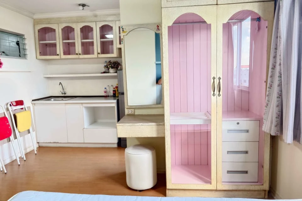 ขาย ลุมพินี คอนโดทาวน์ รัตนาธิเบศร์ ห้องพร้อมเฟอร์ ห้องมุม ไม่ติดใคร จองเลยดีแบบนี้ไม่จองคือพลาด!!!