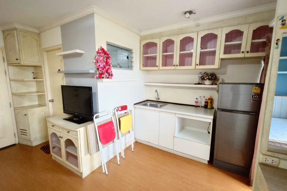 ขาย ลุมพินี คอนโดทาวน์ รัตนาธิเบศร์ ห้องพร้อมเฟอร์ ห้องมุม ไม่ติดใคร จองเลยดีแบบนี้ไม่จองคือพลาด!!!