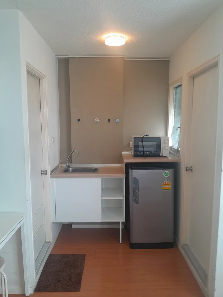 ขาย ลุมพินี คอนโดทาวน์ ร่มเกล้า-สุวรรณภูมิ ห้องน่าอยู่ เฟอร์พร้อม + เครื่องใช้ไฟฟ้าครบ จองเลยก่อนพลาด!!!