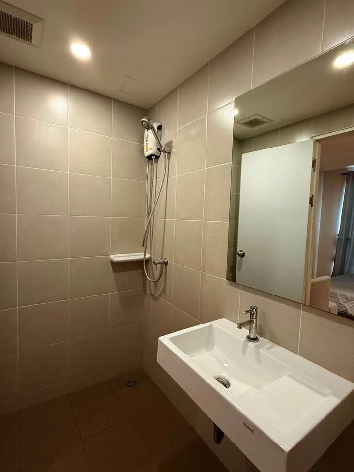 ขาย ลุมพินี พาร์ค บรมราชชนนี-สิรินธร ชั้น 2 มาพร้อมเฟอร์และเครื่องใช้ไฟฟ้าที่ครบครัน จองเลย ด่วนๆ