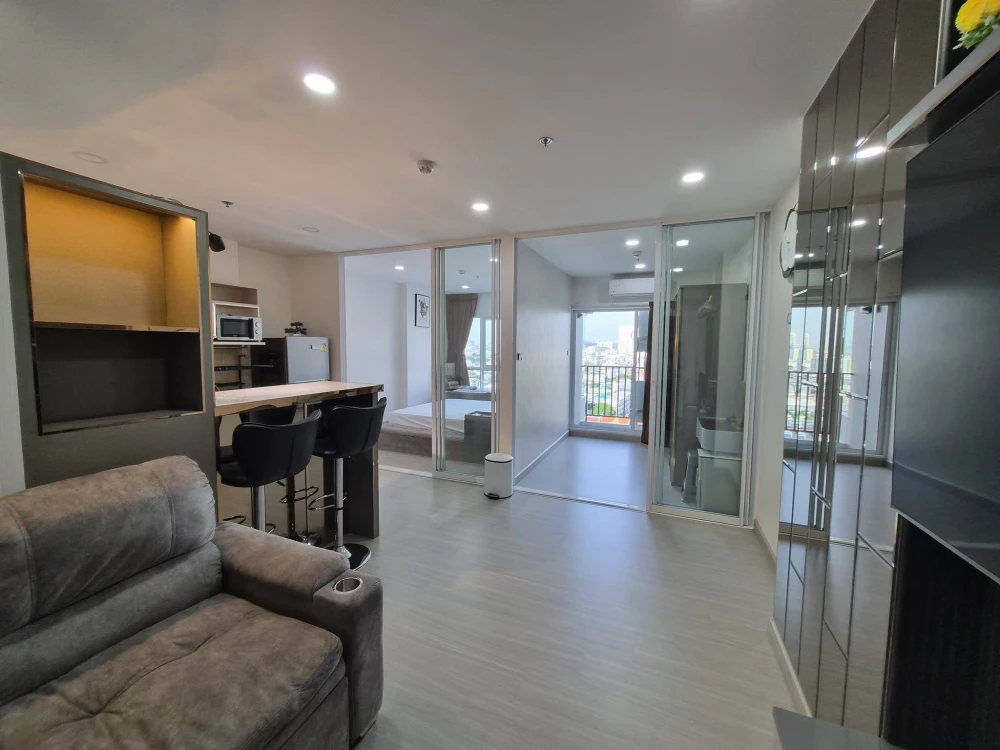 ขาย ศุภาลัย ปาร์ค แยกไฟฉาย ห้อง 1 bedplus ตำแหน่งห้องเงียบ ตรงข้ามบันไดหนีไฟ วิวกรุงเทพ เหมาะดูพลุปีใหม่ โล่งไม่มีตึกสูงบัง
