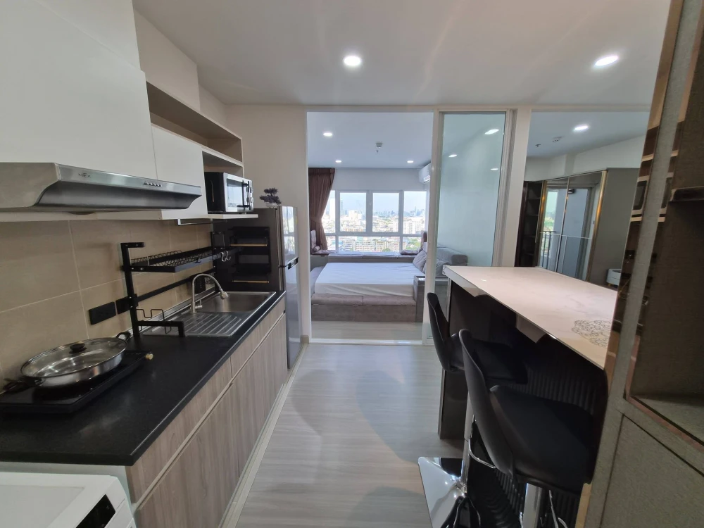ขาย ศุภาลัย ปาร์ค แยกไฟฉาย ห้อง 1 bedplus ตำแหน่งห้องเงียบ ตรงข้ามบันไดหนีไฟ วิวกรุงเทพ เหมาะดูพลุปีใหม่ โล่งไม่มีตึกสูงบัง