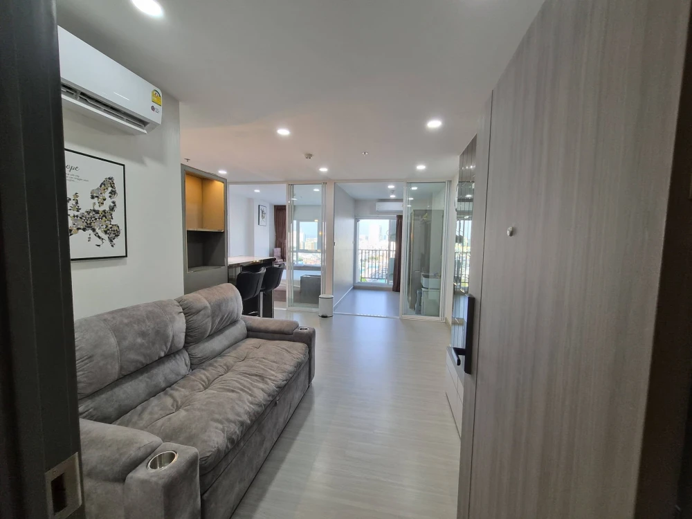 ขาย ศุภาลัย ปาร์ค แยกไฟฉาย ห้อง 1 bedplus ตำแหน่งห้องเงียบ ตรงข้ามบันไดหนีไฟ วิวกรุงเทพ เหมาะดูพลุปีใหม่ โล่งไม่มีตึกสูงบัง