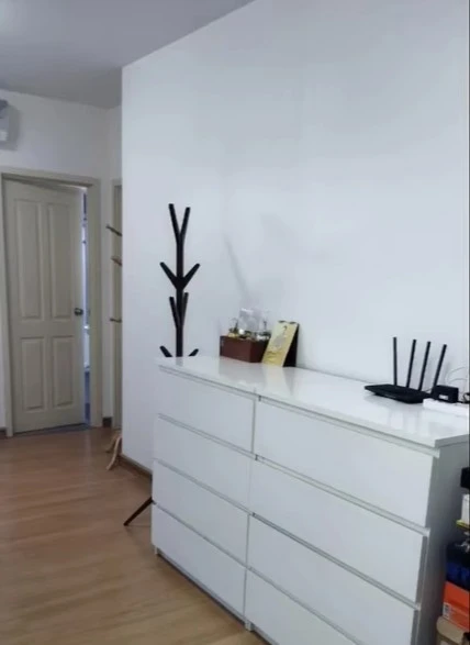 ขาย ศุภาลัย วิสต้า แยกติวานนท์ ทิศเหนือ ชั้น 25 วิวโล่ง ร่มทั้งวัน วิวเห็นสระว่ายน้ำ รถไฟฟ้า. ห้องกว้าง ภายในห้องอากาศถ่ายเทได้ดี รีบจองเลย