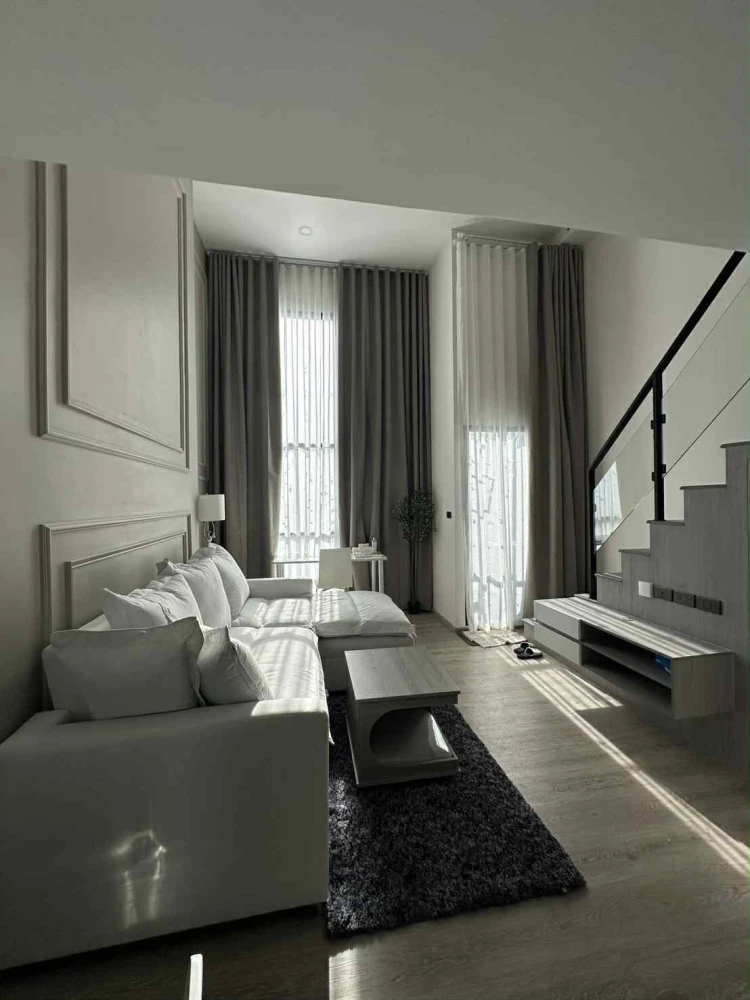 ขาย ออริจิ้น ปลั๊ก แอนด์ เพลย์ สิรินธร สเตชั่น ห้อง 2 ชั้น พร้อมเครื่องใช้ไฟฟ้าครบครัน จองก่อนได้ก่อน