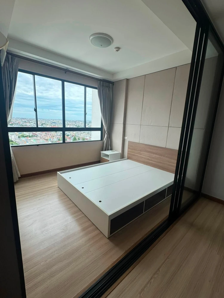 ขาย เจ คอนโด สาทร-กัลปพฤกษ์ ห้องชั้นสูง วิวสวย เห็นเมือง ห้องนอน มีบิ้วอินติดแผ่นซับเสียง กันเสียงอย่างดี รีบจองเลย