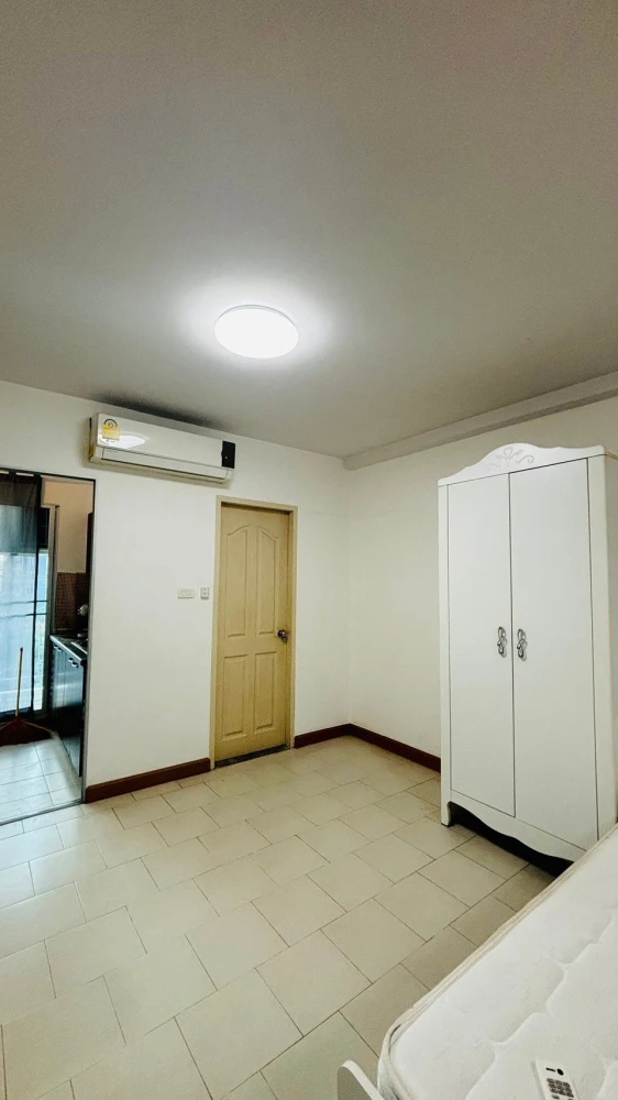 ขาย เช่า คอนโด ศุภาลัย ซิตี้ รีสอร์ต รัชดา-ห้วยขวาง ห้องสตูดิโอ เฟอร์ครบ ห้องโทนขาวสบายตา ราคาสบายใจ