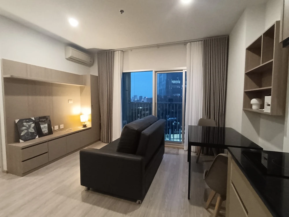 ขาย เช่า ด่วนๆ คอนโด โนเบิล รีวอลฟ์ รัชดา ห้องเปล่า ราคาจับต้องได้ คนรักการแต่งห้องอย่ารอช้า