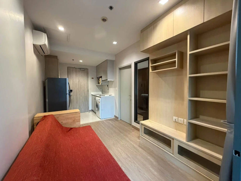 ขาย เช่า Ideo mobi Rama 9 เตียงนอนสบายมาก ห้องตกแต่งพร้อมอยู่ ติดวอลเปเปอร์ทั้งห้อง จองเลยจ้า