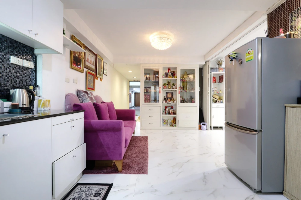 ขาย เซ็นจูรี่ ปาร์ค คอนโดมิเนียม ห้องกว้างตกแต่งสไตล์โมเดิร์นร่วมสมัย โทนขาว โปร่ง โล่ง สบายตา ห้อง ชั้น 2 ส่วนตัวห้องหัวมุม จองเลย