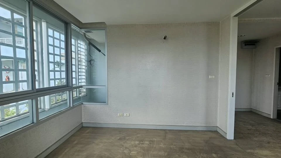 ขาย เดอะ สเตชั่น สาทร-บางรัก ชั้น 5 ห้องมุม ติดสระว่ายน้ำ พื้นที่ห้องกว้างมาก ไม่จองคือพลาดสุดๆ
