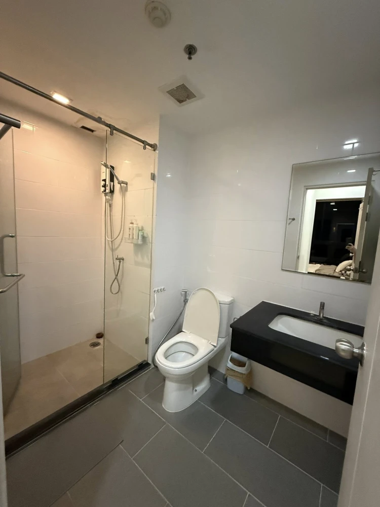 ขาย เพ-ลา ได้แดดเช้า ลมดี ไม่ร้อน ติดวอลเปเปอร์ทั้งห้อง แถมฟรีครบ! เข้าอยู่ได้เลย