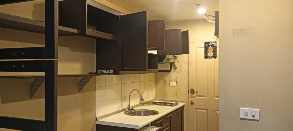 ขาย เมโทร พาร์ค สาทร ตึก C ชั้น 3 วิวสระว่ายน้ำ พร้อมเฟอร์นิเจอร์ สนใจจองเลย