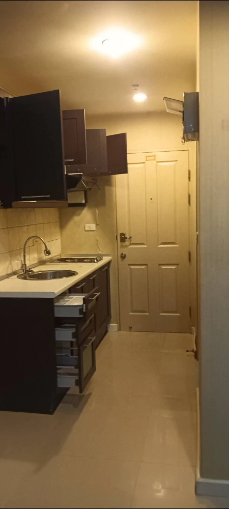 ขาย เมโทร พาร์ค สาทร ตึก C ชั้น 3 วิวสระว่ายน้ำ พร้อมเฟอร์นิเจอร์ สนใจจองเลย