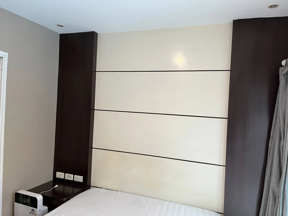 Selling a low-floor unit at Metro Park Sathorn. Nice and livable, fully furnished. Book now!