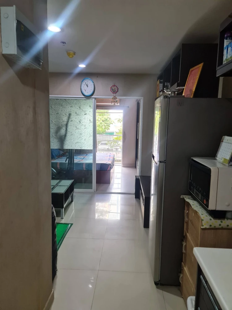 ขาย เมโทร พาร์ค สาทร 2-1 ห้องอยู่ชั้น 2 ห้องอยู่สบายไม่อึดอัด มาแต่ตัวเข้าอยู่ได้เลย