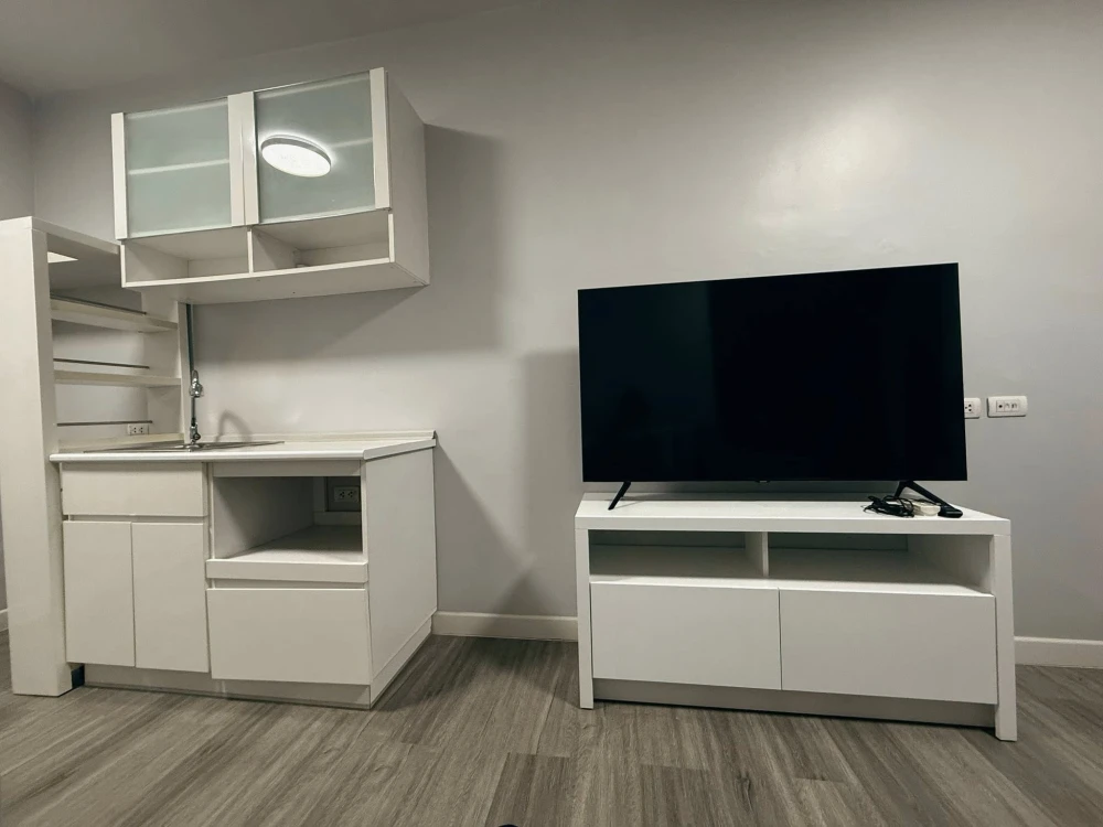 ขาย เอ สเปซ เกษตร ชั้น 3 ฝั่งสระว่ายน้ำ บรรยากาศสุดชิล เฟอร์ + เครื่องใช้ไฟฟ้า (ให้หมดค่ะ) รีบจองเลย