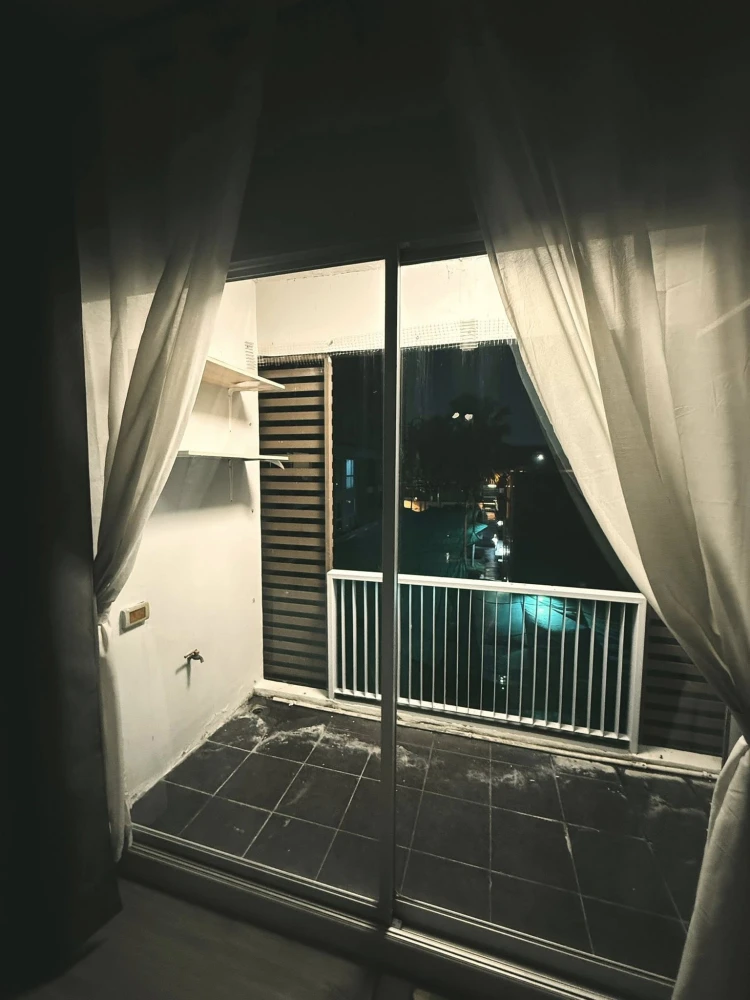 ขาย เอ สเปซ เกษตร ชั้น 3 ฝั่งสระว่ายน้ำ บรรยากาศสุดชิล เฟอร์ + เครื่องใช้ไฟฟ้า (ให้หมดค่ะ) รีบจองเลย