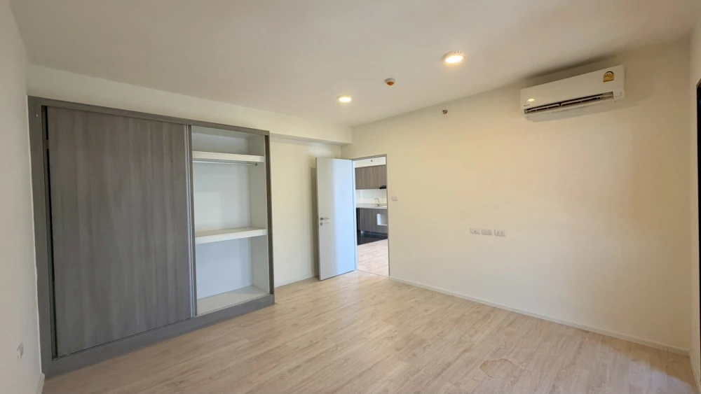 ขาย เอ สเปซ 1 เมกะบางนา  ห้องกว้างขวางอยู่สบาย ชั้นสูงลมดี ห้องทิศเหนือ จองเลย