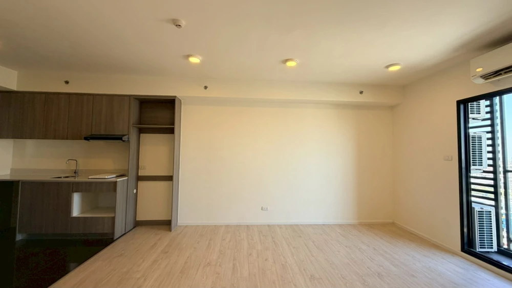 ขาย เอ สเปซ 1 เมกะบางนา  ห้องกว้างขวางอยู่สบาย ชั้นสูงลมดี ห้องทิศเหนือ จองเลย