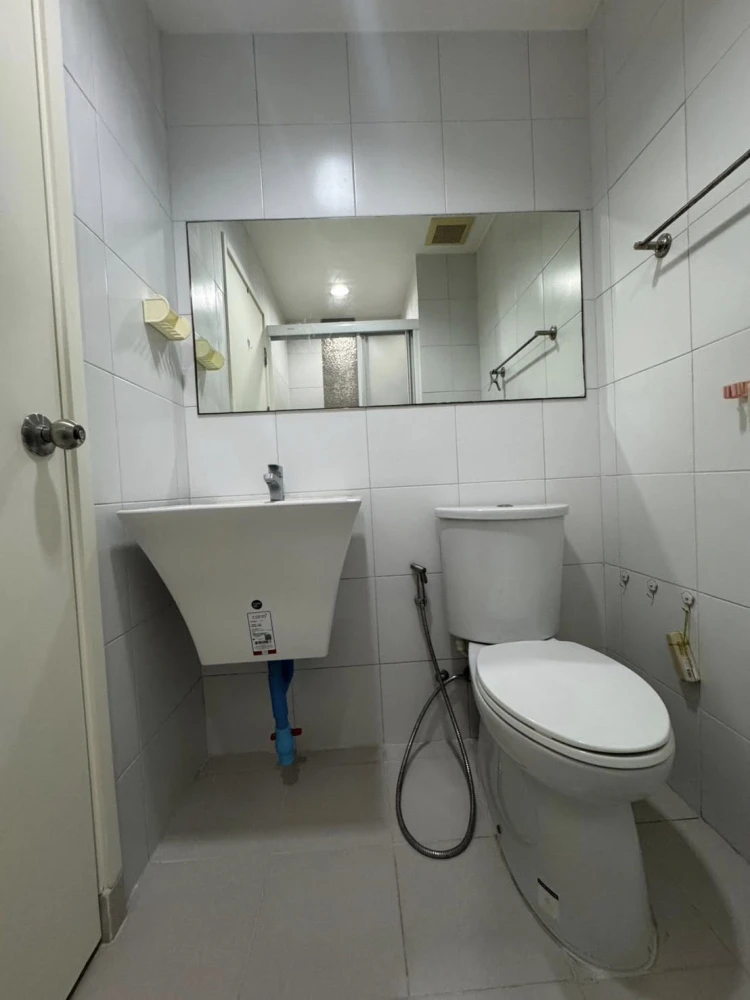 ขาย แอสปาย งามวงศ์วาน ห้องอยู่ใกล้ทางหนีไฟ และลิฟต์ อยู่ติดห้องมุม ห้องเป็นวิวฝั่ง ม. เกษตร รับแดดเช้า รีบจองเลย