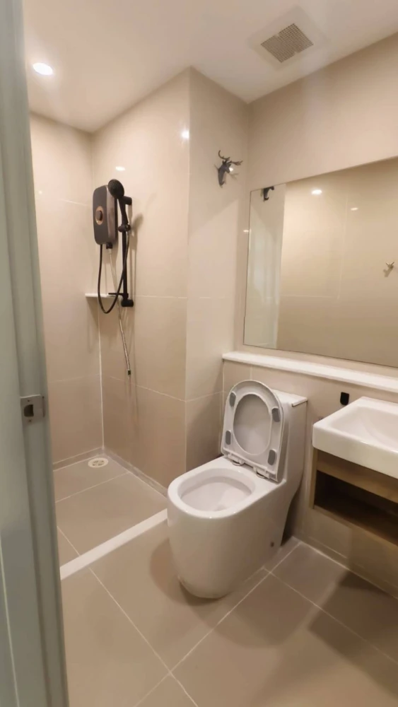 ขาย แอสปาย อโศก รัชดา ห้องพร้อมเฟอร์ มาแต่ตัวเข้าอยู่ได้เลย รีบจองเลยก่อนพลาด!!!