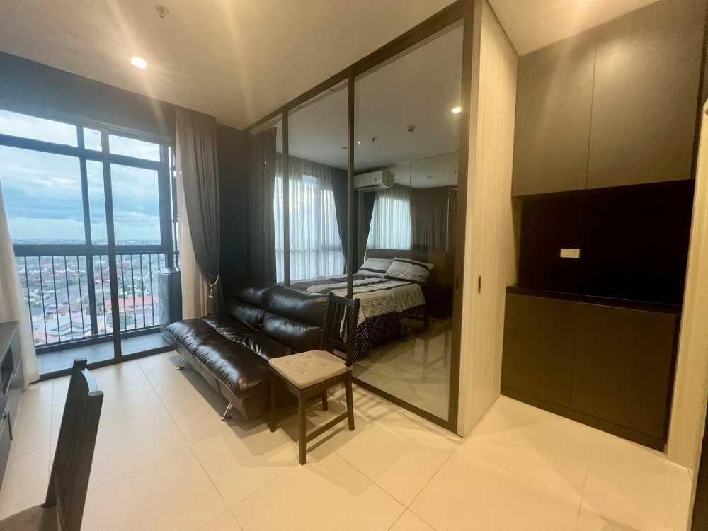 ขาย โกรว รัตนาธิเบศร์ ห้องตกแต่งเสร็จหมดแล้ว เฟอร์นิเจอร์บิวท์อินแน่นๆ พร้อมเข้าอยู่ได้เลย