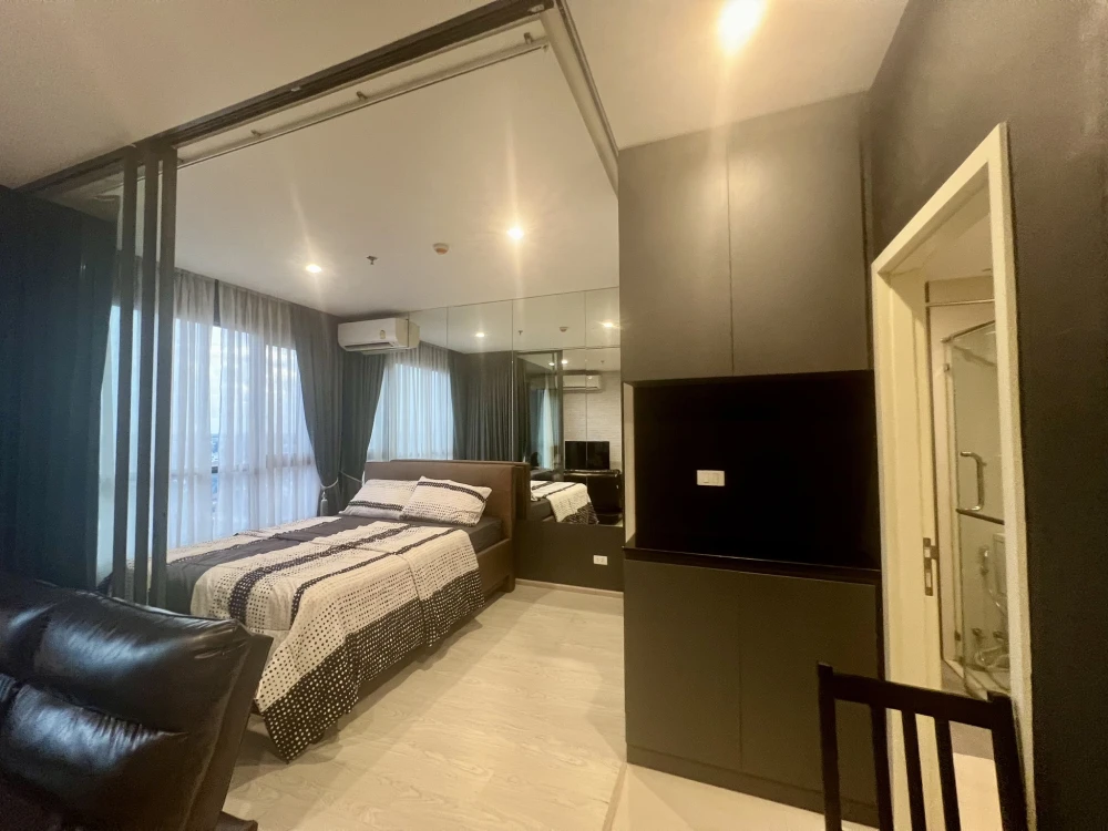 ขาย โกรว รัตนาธิเบศร์ ห้องตกแต่งเสร็จหมดแล้ว เฟอร์นิเจอร์บิวท์อินแน่นๆ พร้อมเข้าอยู่ได้เลย