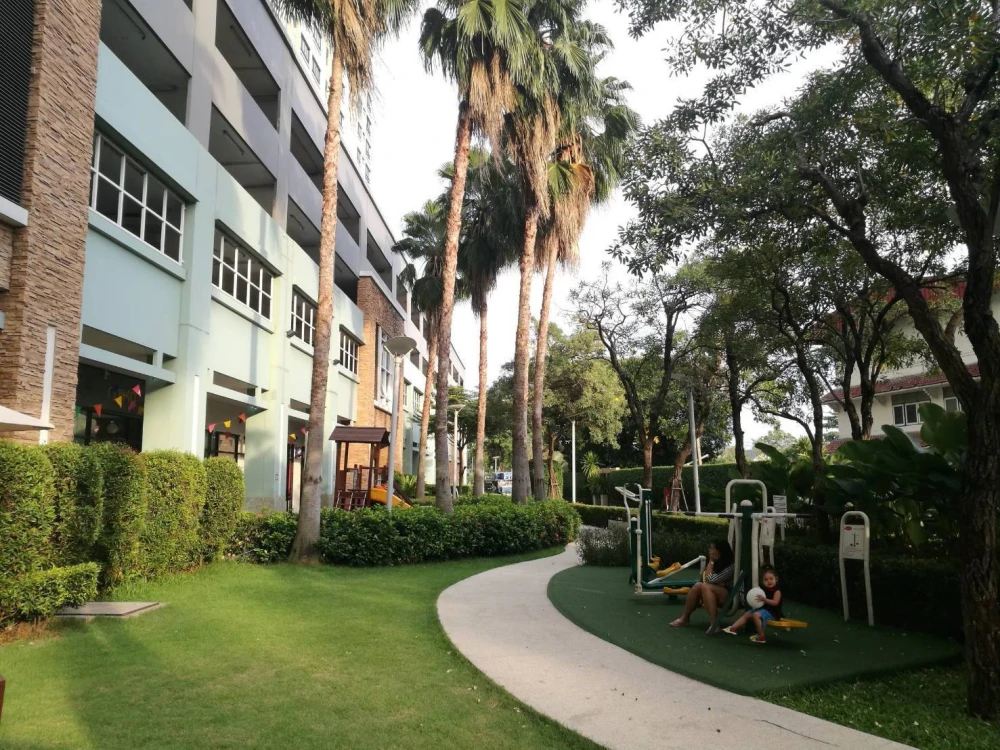 ขาย โครงการลุมพินี เพลส นราธิวาส – เจ้าพระยา ชั้น 18 วิวเมืองและโค้งแม่น้ำเจ้าพระยา  ตกแต่งพร้อมเข้าอยู่