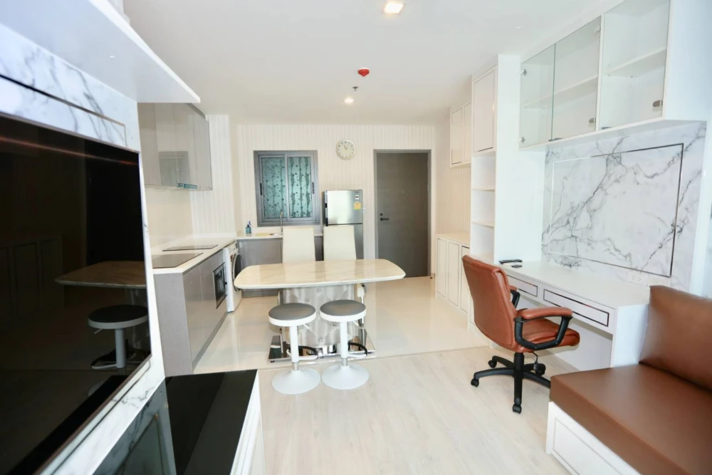 ขาย ให้เช่าด่วน!! คอนโด ริธึ่ม รางน้ำ เฟอร์นิเจอร์บิ้วอินท์ตกแต่งพร้อมเข้าอยู่ได้ทันที!!