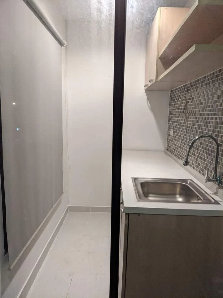 ขาย ให้เช่า คอนโด รีเจ้นท์ โฮม 15 แจ้งวัฒนะ  ติดวอลเปเปอร์ ตกแต่ง เฟอร์นิเจอร์ครบถ้วน เช่าเลย ด่วนๆ