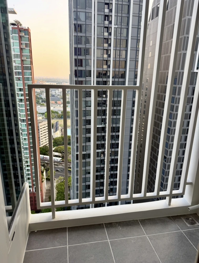 ขาย ให้เช่า ด่วน!! คัลเจอร์ ทองหล่อ ชั้น 28 ห้องสวยมาก น่าอยู่สุดๆราคาดี ห้ามพลาด!!