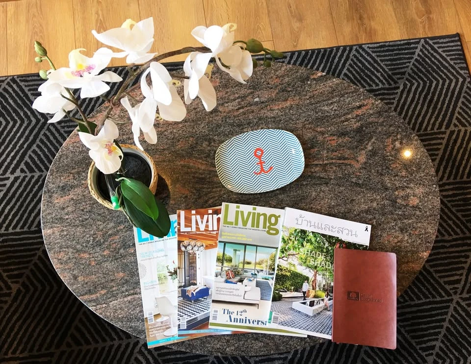 ขาย ให้เช่า พาร์ค 24 ออริจิ้น พร้อมพงษ์ ห้องนี้ได้ Living room ที่กว้างใหญ่ อยู่สบายๆ พร้อมเฟอร์คุณภาพ น่าจองสุดๆ