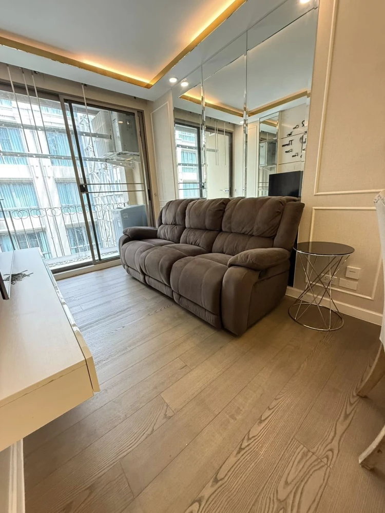 ขาย ให้เช่า อมรันทา เรสซิเดนซ์ ห้องชั้น 5 บรรยากาศปลอดโปร่ง วิวสระว่ายน้ำ กั้นโซนห้องเป็นสัดส่วน ต้องจอง