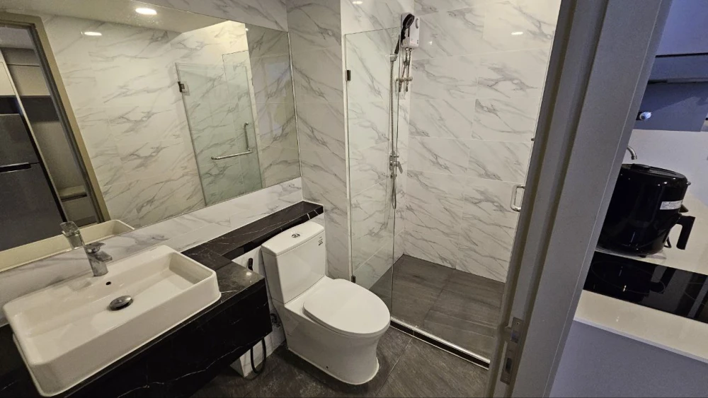 ขาย ให้เช่า ไนท์บริดจ์ สเปซ รัชโยธิน มีเครื่องใช้ไฟฟ้าครบครัน พร้อมเข้าอยู่ทันที