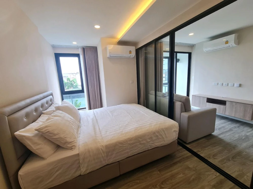 ขาย ให้เช่า!! ไอคอน สุขุมวิท 77 ชั้น 4 ตึก B วิวสระว่ายน้ำ ห้องสวย ทำเลดี เดินทางสะดวก ห้ามพลาด!!