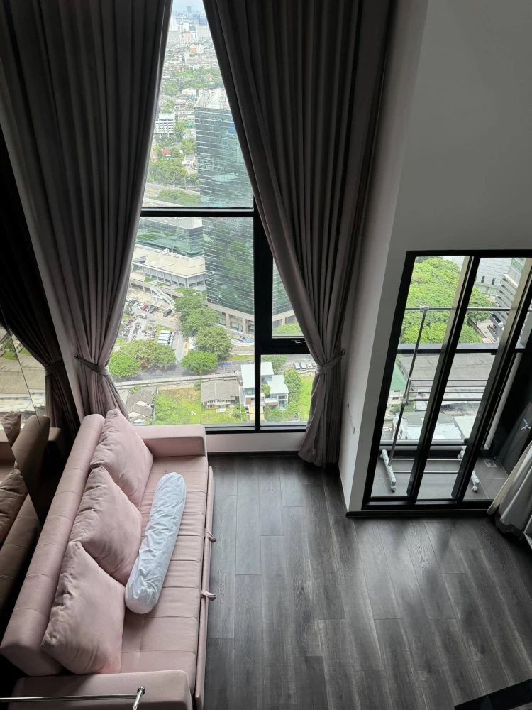 ขาย ให้เช่า : Knightsbridge Space Rathchayothin 1 ห้องนอน Plus แบบ DUO ห้องกระจกสูงใหญ่ ดูวิวได้แบบเต็มตา มาจองเลย