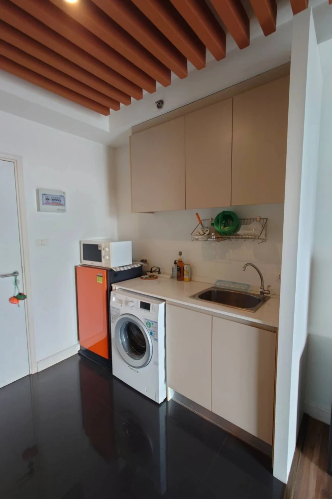 ขาย ให้เช่า A Space Me Bangna ห้องสตูดิโอ มาพร้อมสิ่งอำนวยความสะดวกครบครัน หิ้วกระเป๋าเข้าอยู่ได้เลยจ้า