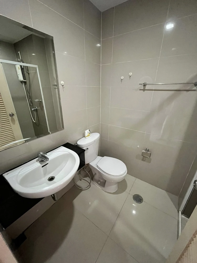 ขาย ให้เช่า Airlink Residences Romklao ห้องสตูดิโอ มาพร้อมเฟอร์นิเจอร์อย่างดี พลาดแล้วจะเสียใจ