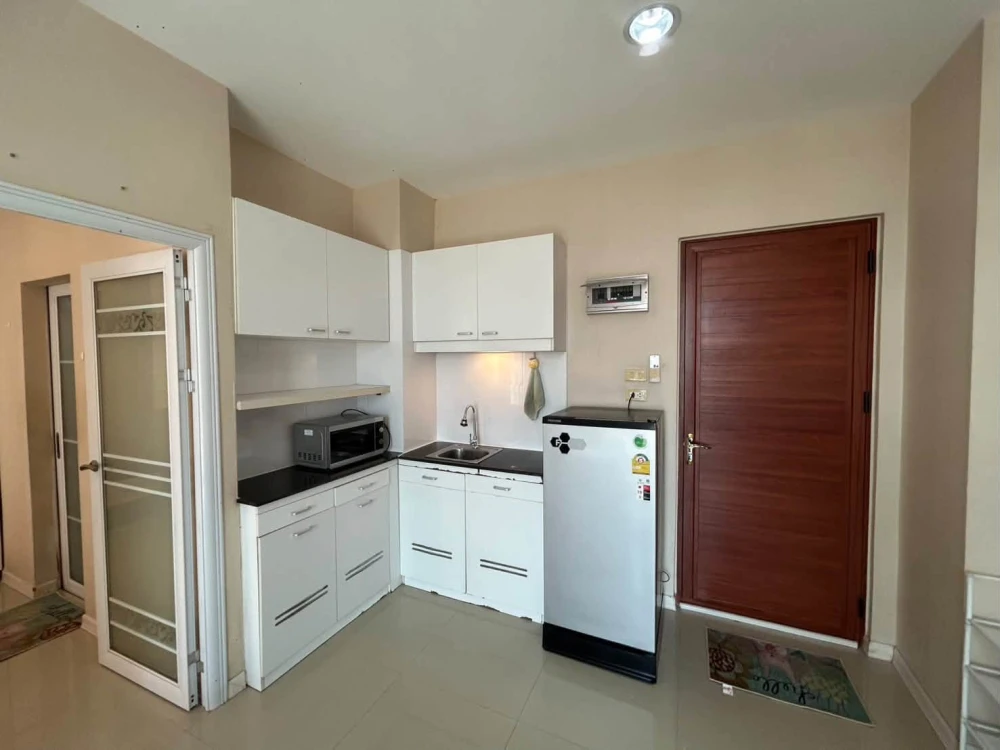ขาย ให้เช่า CC Condominium 1 1 ห้องนอน 1 ห้องน้ำ มาพร้อมเฟอร์นิเจอร์ครบครัน วิวเมือง จองเลย