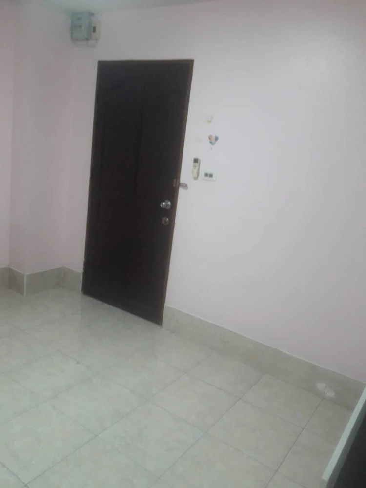 ขาย ให้เช่า Champs Elysees Tiwanon ชั้น 4 ห้องสีชมพูสดใส ชั้นล่างมี 7-11  ที่จอดรถสะดวกสบาย น่าจองสุดๆ