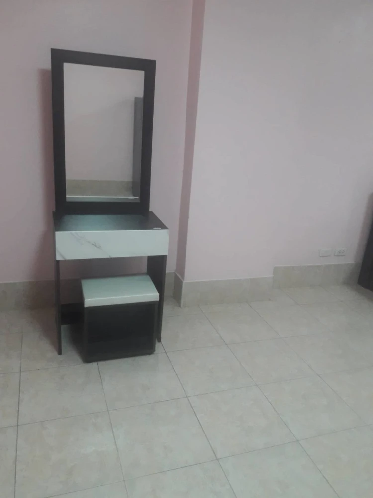 ขาย ให้เช่า Champs Elysees Tiwanon ชั้น 4 ห้องสีชมพูสดใส ชั้นล่างมี 7-11  ที่จอดรถสะดวกสบาย น่าจองสุดๆ