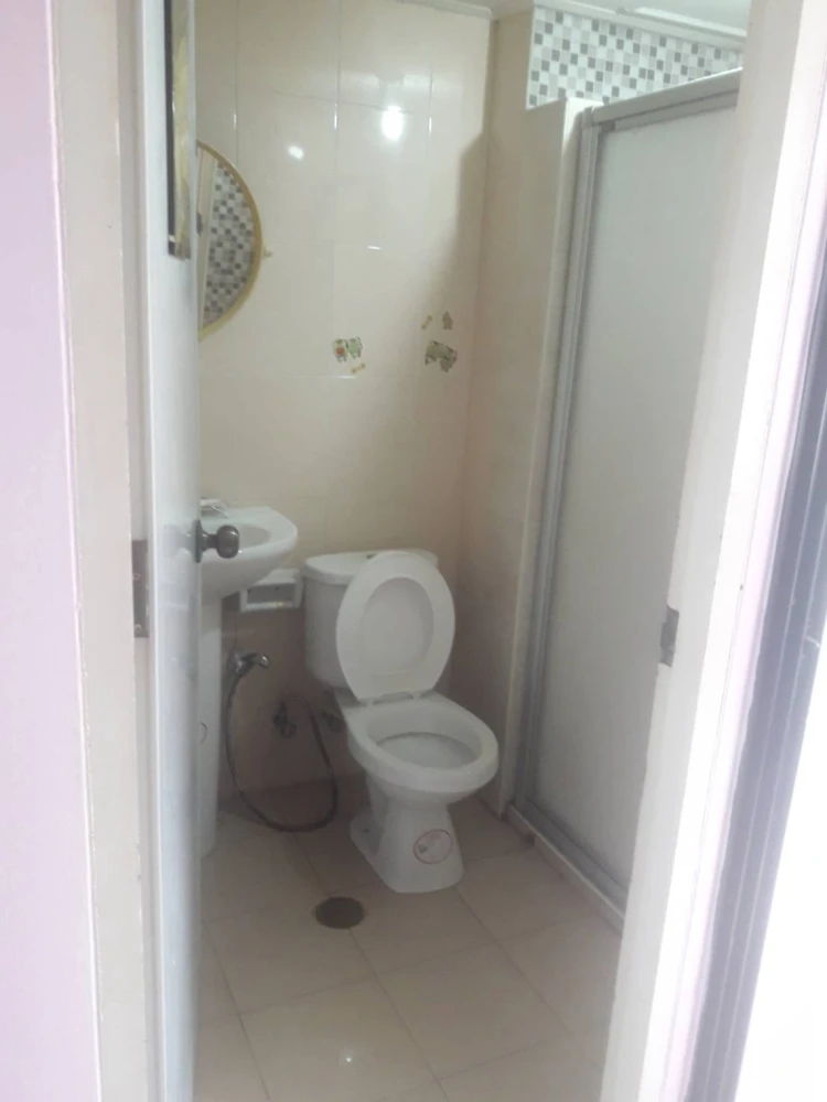 ขาย ให้เช่า Champs Elysees Tiwanon ชั้น 4 ห้องสีชมพูสดใส ชั้นล่างมี 7-11  ที่จอดรถสะดวกสบาย น่าจองสุดๆ