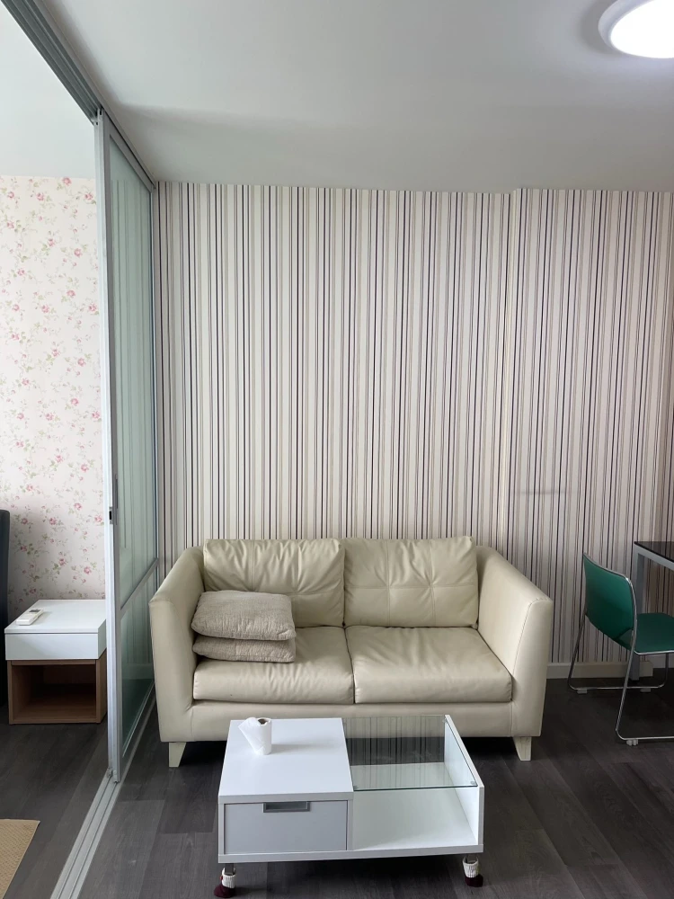 ขาย ให้เช่า D condo Campus Resort Bangsean 1 ห้องนอน 1 ห้องน้ำ ติดวอลเปเปอร์ออย่างดี เฟอร์ครบครัน จองเลย